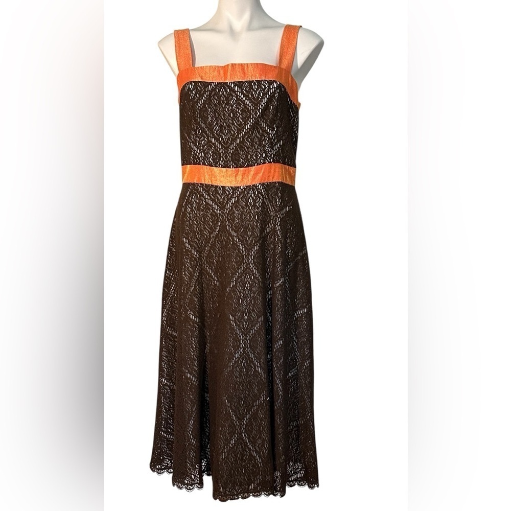 MaxandCleo Stylish Black Orange and White cocktail dress.size 10.